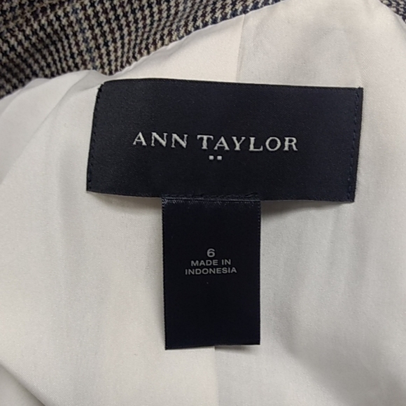 Ann Taylor Blazer One Button Closure Size 6 - Picture 8 of 8